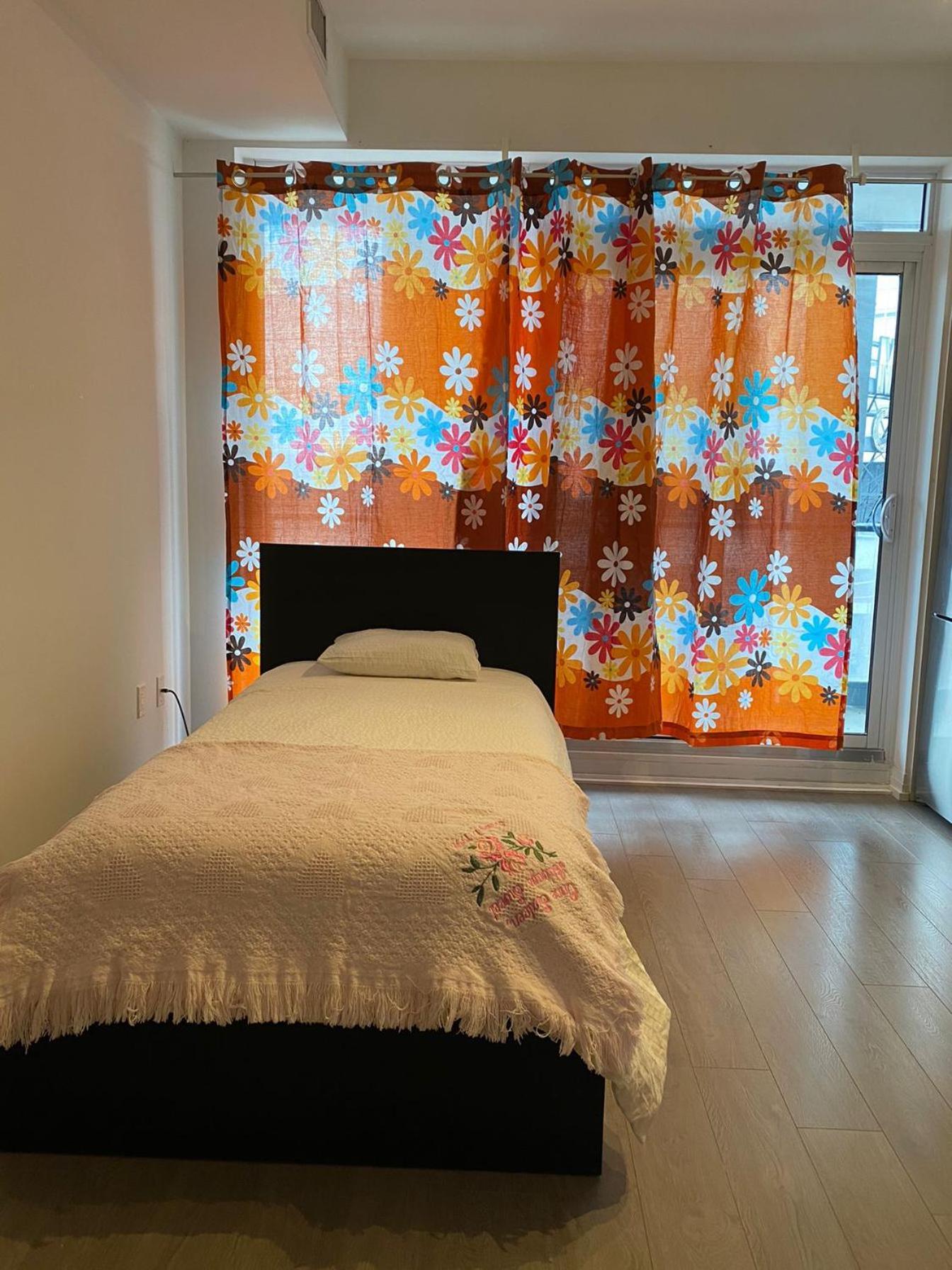 Cozy Holiday Home Τορόντο Εξωτερικό φωτογραφία